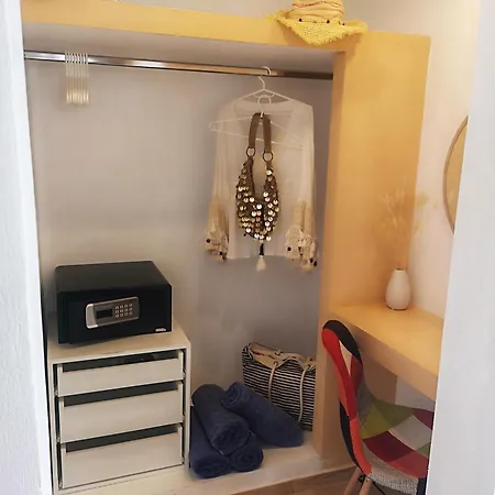 Amerisa & 3* Fira (Santorini)